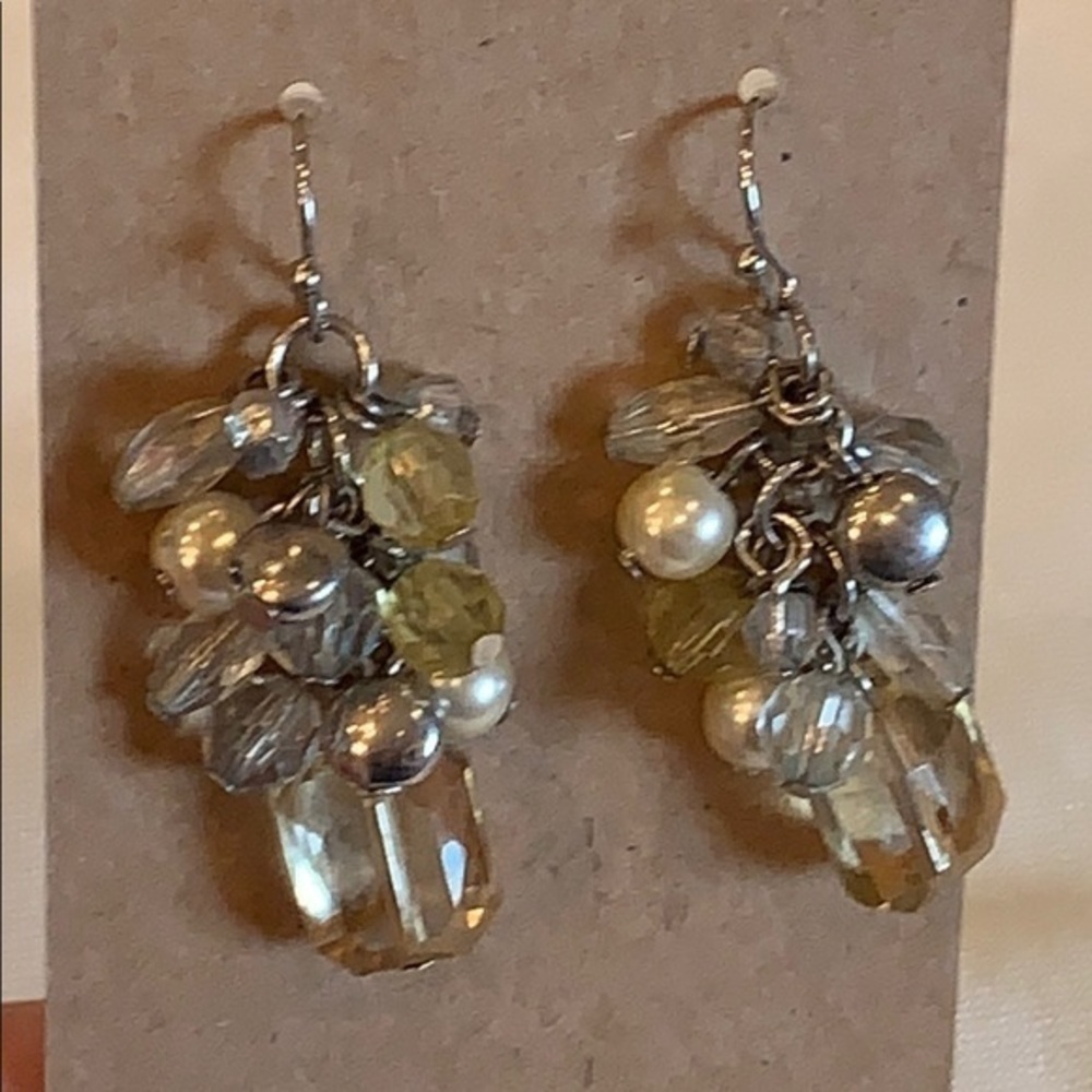 💐5/25 silver tone round and faceted acrylic clear